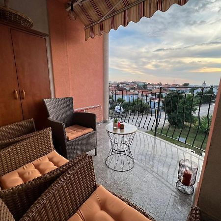 Lungo Mare Apartment With Terrace Pula Exterior foto