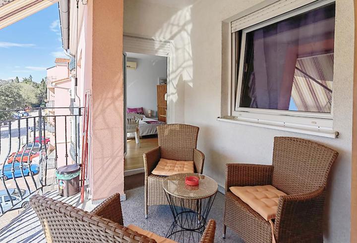Lungo Mare Apartment With Terrace Pula Exterior foto